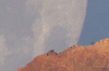 Видео: потрясающая съемка Луны с помощью огромного объектива