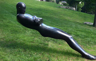25 скульптур, которые отрицают гравитацию